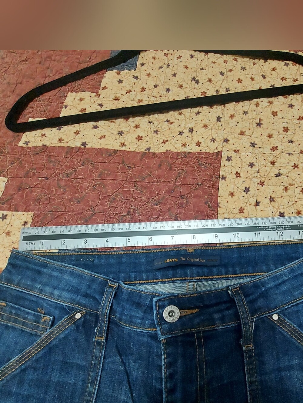 Levi's Woman's Size 8 Zipper Hem Jeans - Picture 6 of 14
